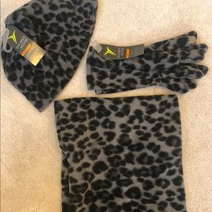 Old navy 3piece polar fleece set: hat, gloves and neck ring